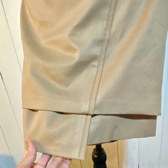 NWT White House Black Market Camel Skirt - Size 6 - Lined & Elegant - Picture 4 of 8